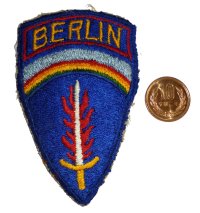 ＜実物USEDカットエッジパッチ BERLIN 連合軍最高司令部＞