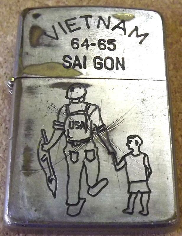 ベトナム ZIPPO 1964年製 SAI GON 兵士&子供柄