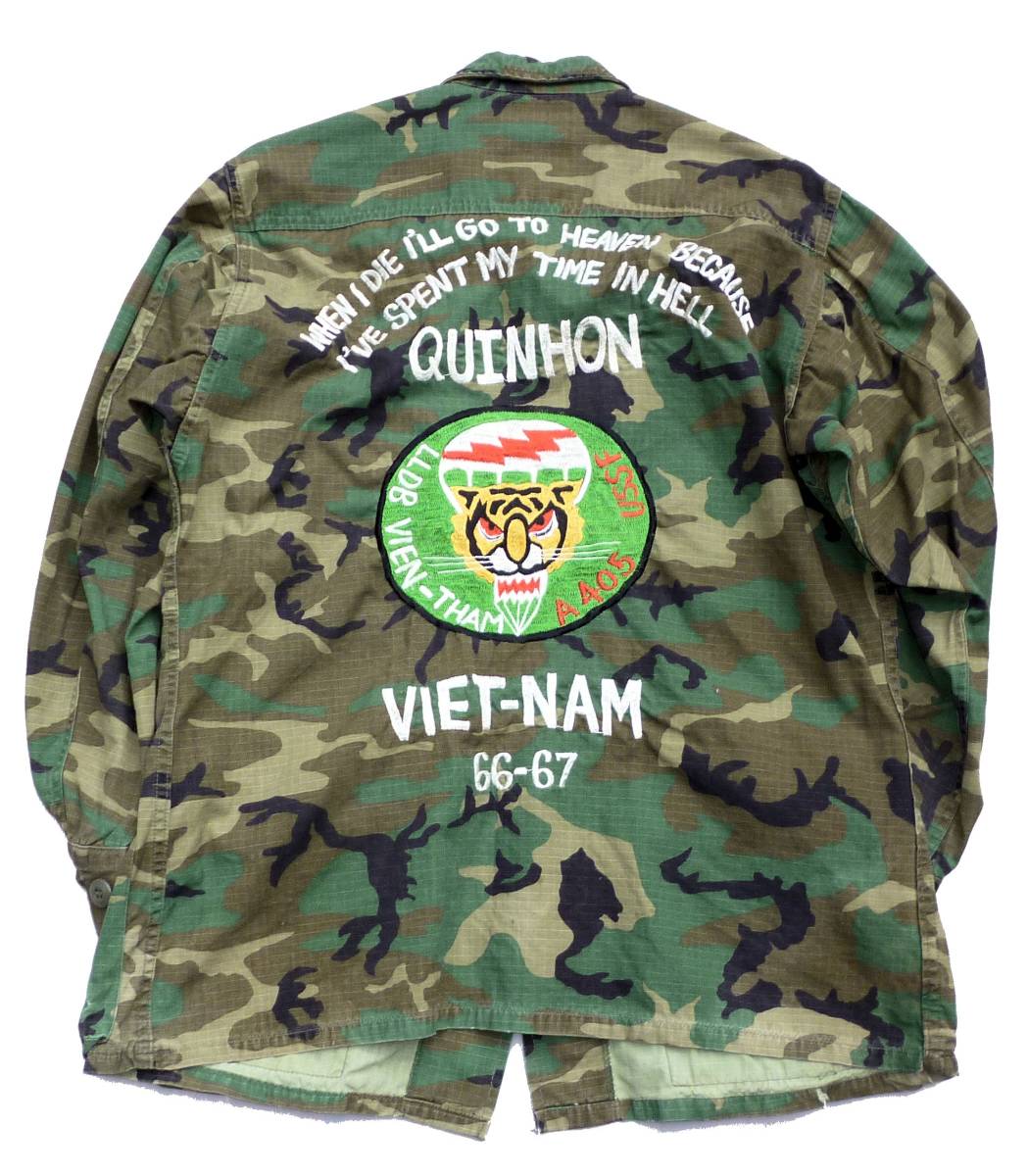 実物米軍USEDフィールドジャケットベース ベトナム戦争柄 手振り刺繍入りスカジャケット