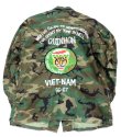 画像1: ＜実物米軍USEDフィールドジャケットベース ベトナム戦争柄 手振り刺繍入りスカジャケット＞