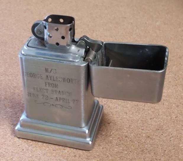 画像: ＜カナダ海軍 1972-1977年 ZIPPO 卓上型ライター バークロフト USED＞